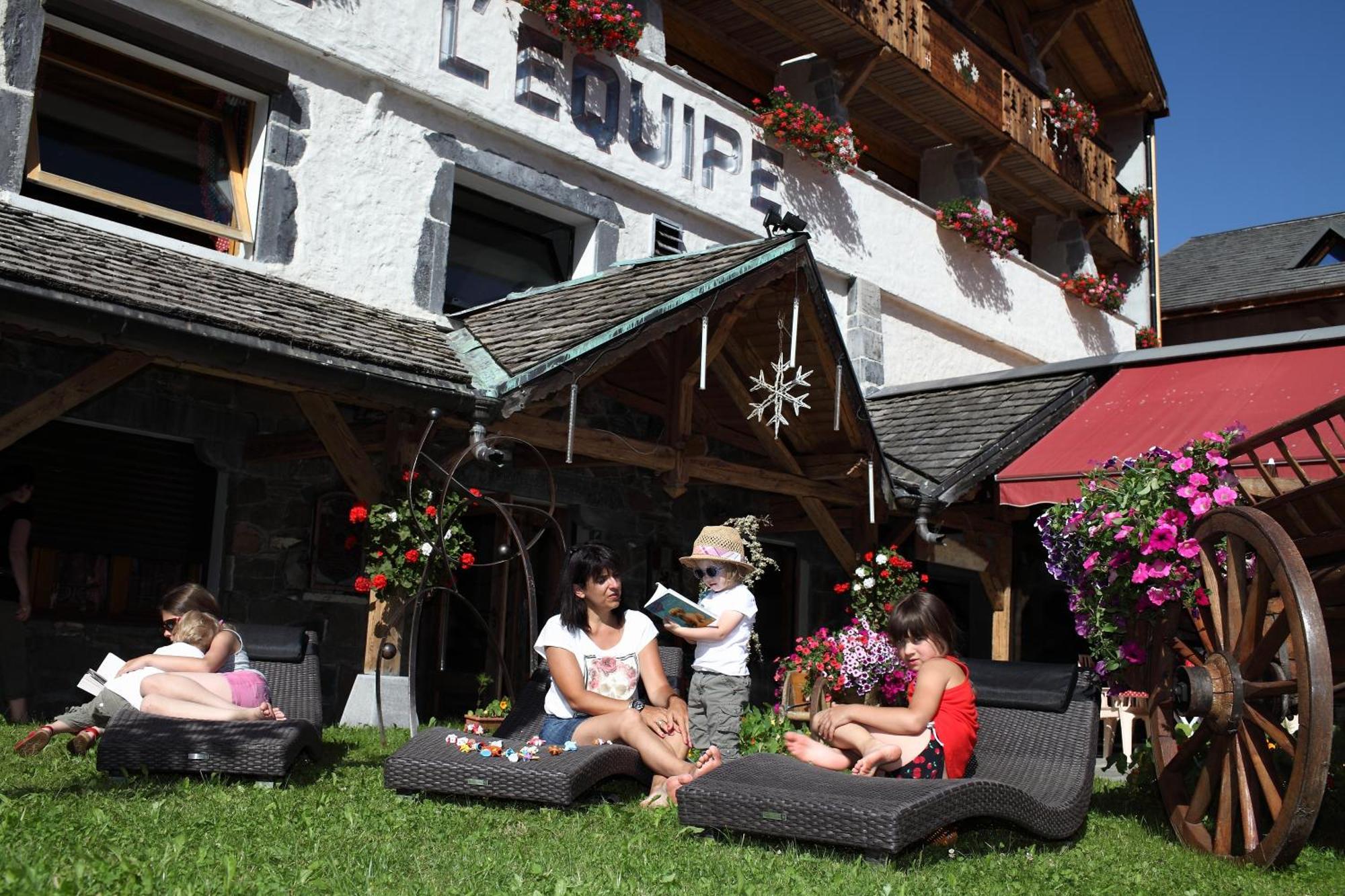 Hotel L'Equipe Morzine Eksteriør billede